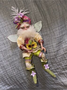 Mark Roberts Spring/Summer Purple, Green & Gold Fairy Figurine Small 10”